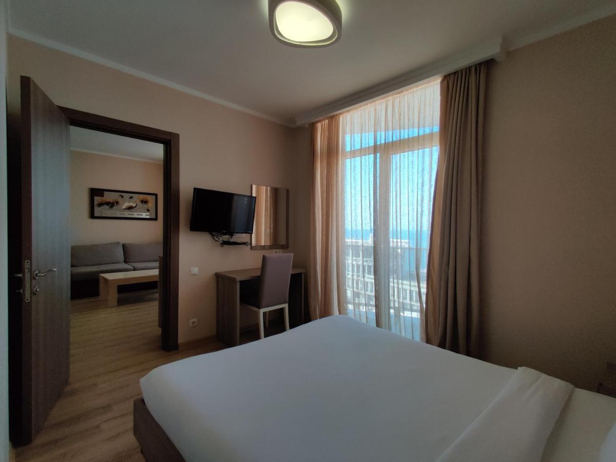 Black Sea Towers บาทูมิ ภายนอก รูปภาพ